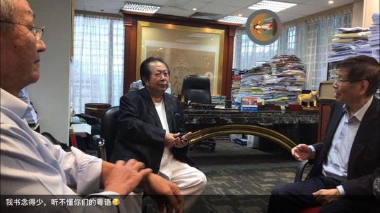 然后，王首富被迫“战略合作”了。