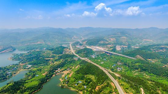 专家：成渝地区双城经济圈有望成为经济一体化发展标志