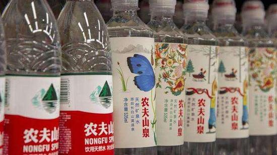 从“不需要上市”到登陆港交所 农夫山泉经历了什么？