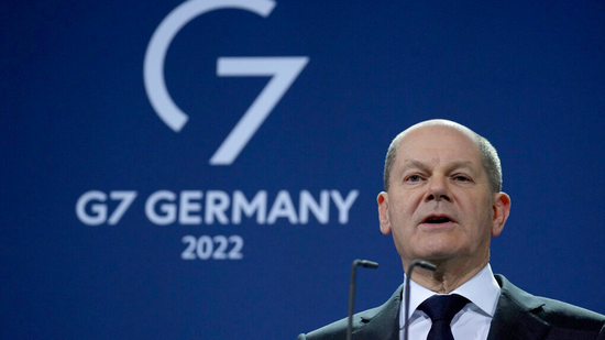 德国总理朔尔茨在柏林总理府的新闻发布会上发表讲话，1月