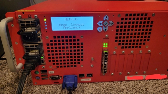 “服务器”网友免费获得一台退役的Netflix缓存服务器，总容量高达262TB