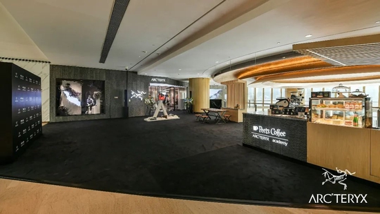 始祖鳥恆隆廣場店是上海恆隆廣場這座奢侈品地標第一個且唯一的户外運動品牌