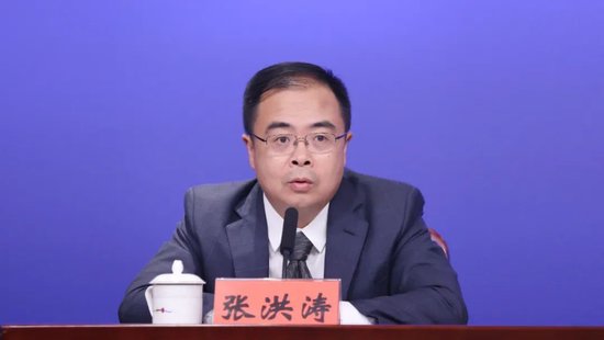 吴筠:谢谢覃敬腾先生的介绍,接下来,请亚布力中国企业家论坛秘书长