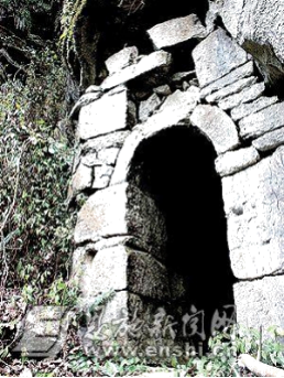 图9-6&nbsp;昔日的燕喜洞