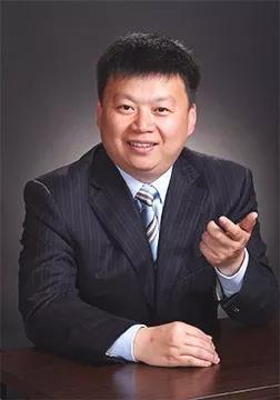 李新华