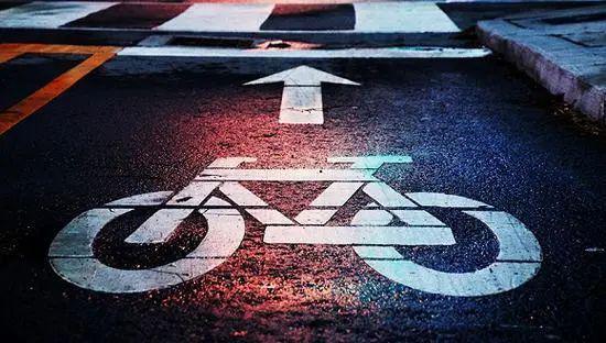 哈啰出行IPO豪赌记：资金见底 赴美续命