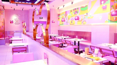 功夫动漫笨笨鼠主题店布置紧扣主题。