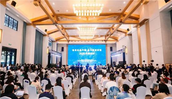 高卫东：尽国企之责 助脱贫攻坚