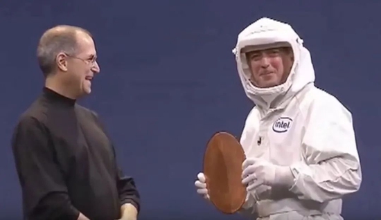 Intel CEO欧德宁向乔布斯交付芯片，2006年