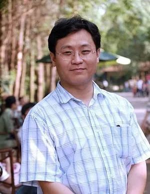 比特币首次突破8万美元!10万美元目标不远了_比特币挑战美元_比特币的美元价格走势