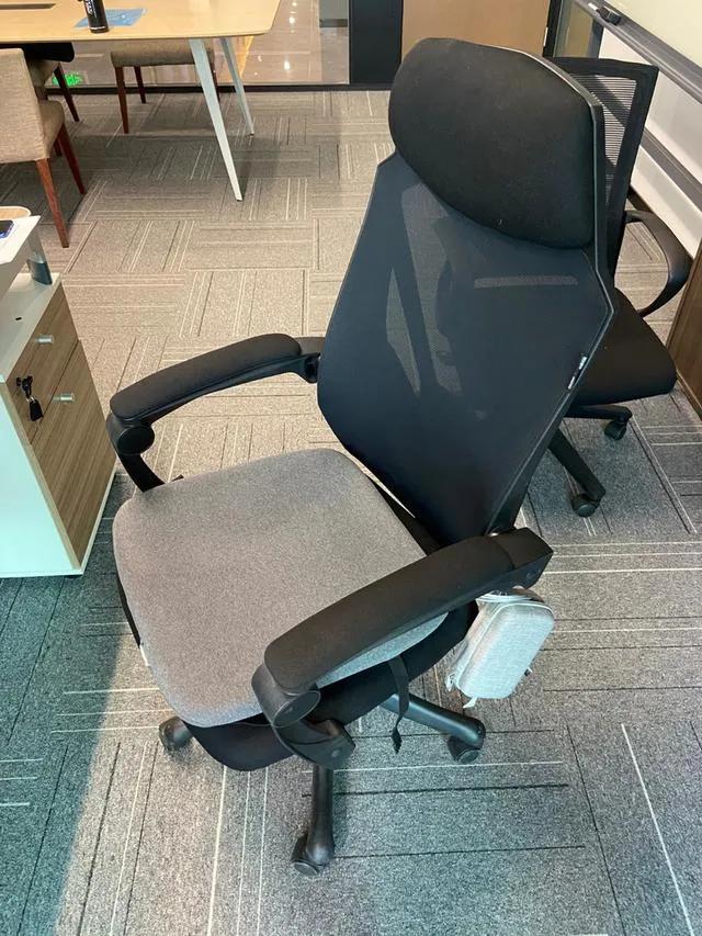 带监测功能的智能座垫 确定不会让员工如坐针毡？