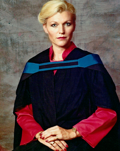 1983年，布隆方丹，梅耶作为营养师实习生毕业