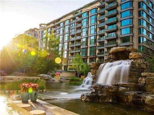 太惨：富人也被割了“韭菜” 北京千万豪宅成烂尾工程