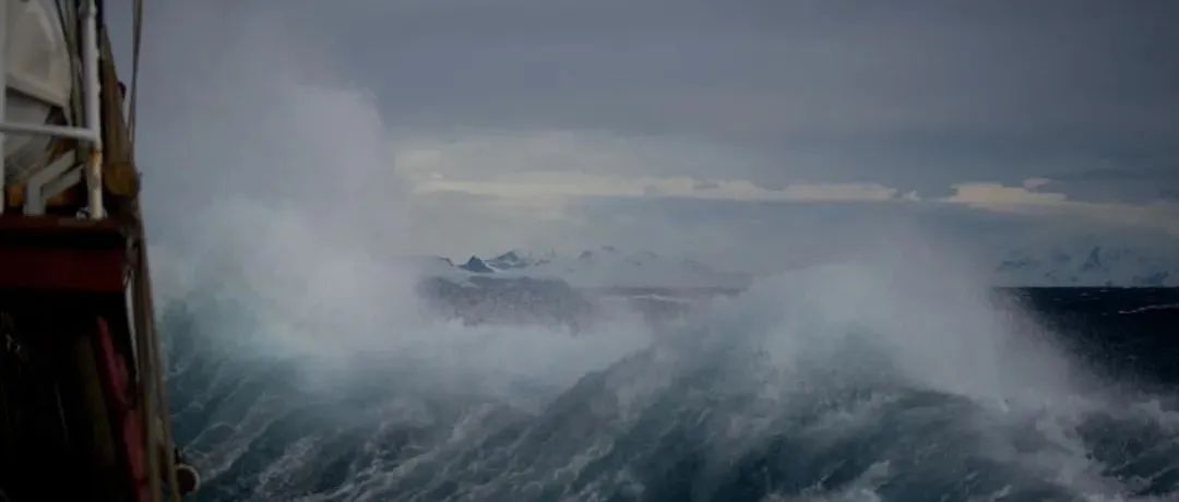 股市遭黑色周一：超4000只下跌，创业板新低！赛道股集体重挫，发生了什么？