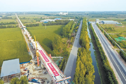 京唐城际铁路最大跨连续梁合龙