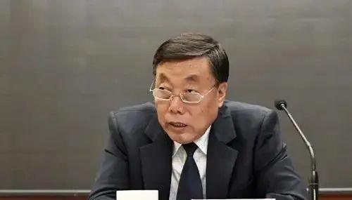 李文喜落马：上下级都出过“大老虎” 他却一直“藏”到71岁？