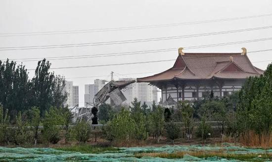 天津神秘富豪的百亩宫殿开始拆了!