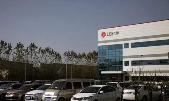 电池霸主宁德时代地位不保?