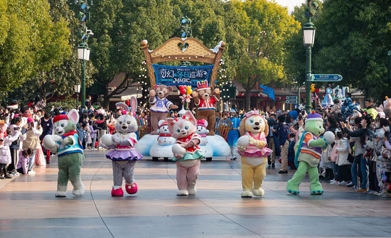 上海迪士尼要涨价，美国迪士尼要裁员