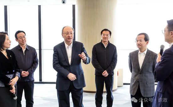 尹力,殷勇到朝阳区调研并走访企业,要求立足区域优势,打造新质生产力