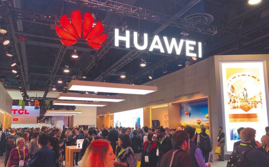 华为在美国的展出人头攒动 （图源：台媒）