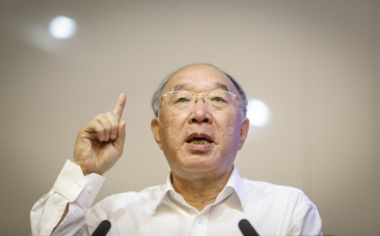 原重庆市市长黄奇帆,即便在退休之后,他也时常在各类场合分享自己的思考和观点。图片来源:视觉中国