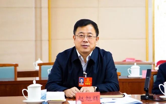 自治区党委决定:张雨浦同志不再担任中共银川市委书记,常委,委员职务