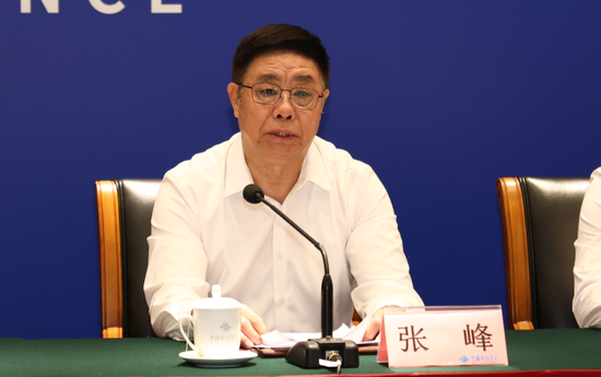 张峰介绍中国人形机器人百人会工作情况