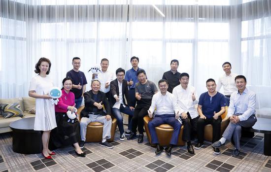 左晖对处理纠纷的部门不满意因为给客户赔得太少