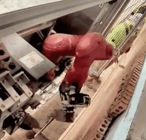 然而，它的效率超高，每天能砌800—1200块砖，而一个熟练的砌墙工人通常一天只能砌300—500块。