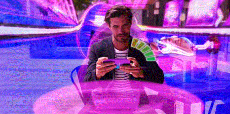 　一起用好的设备在网上冲浪&nbsp;&nbsp;图片来自：OPPO印度官网