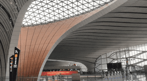 [大兴机场]好奇不？跟小新去体验&ldquo;忽快忽慢&rdquo;的大兴机