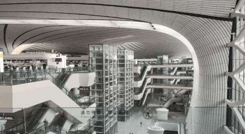 [大兴机场]好奇不？跟小新去体验&ldquo;忽快忽慢&rdquo;的大兴机