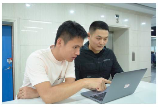 “易鑫有个“小鑫鑫”：AI赋能汽车金融，迈向全流程智能化