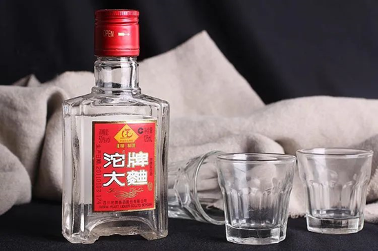 图：沱牌酒