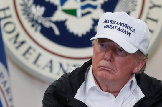 2019年1月10日，美国德州McAllen，美国总统特朗普在边境巡逻站参加圆桌会议。REUTERS/Leah Millis