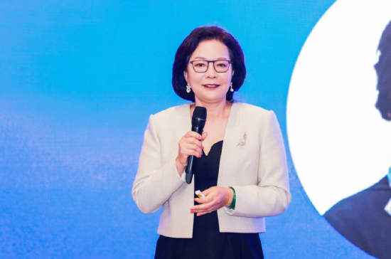 爱波瑞集团董事长王洪艳：左手用精益降低浪费，右手用数字化技术提升全价值链水准，是企业绕不过去的路径