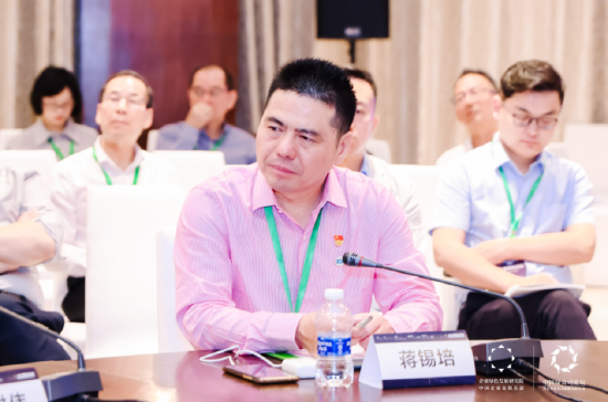 远东控股蒋锡培：不招职业经理人，他们都是短期主义的