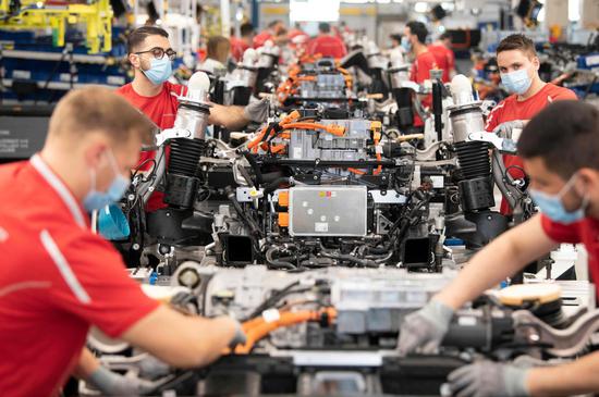 德国11月工业产出环比增长0.9%