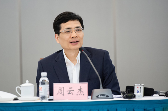 全国人大代表周云杰关注老年群体：数字化路上，一个都不能少