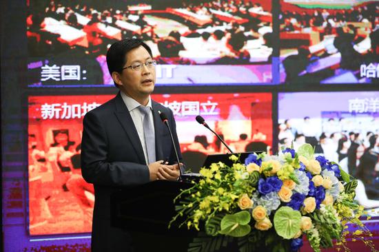 彭志斌:碧桂园近五年招募28个国家1122名博士