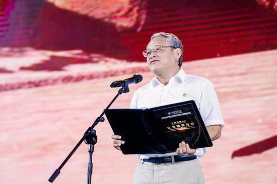武汉当代科技产业集团股份有限公司董事长艾路明