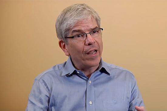 -Ĭ Paul M Romer