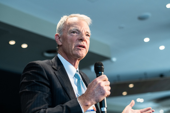 2001年诺贝尔经济学奖获得者斯宾塞