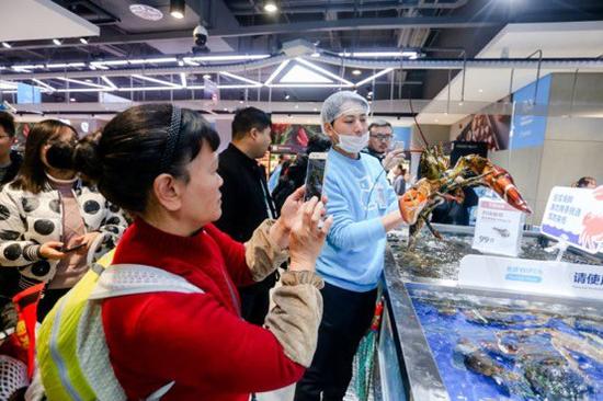 中国数字经济发展报告:农村数字消费增长超一