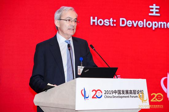 伦敦政治经济学院教授、2010年诺贝尔经济学奖获得者克里斯托弗·皮萨里德斯