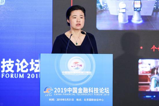 金融壹账通联席总经理兼零售CEO兼首席创新官邱寒