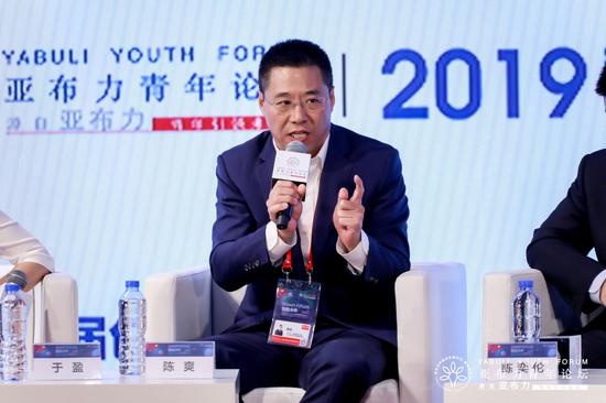 太平绅士、中国光大集团有限公司执行董事兼副总经理、香港华菁会主席陈爽