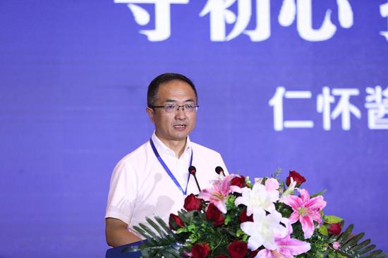 (仁怀市市委副书记、市政府市长汪能科发言)