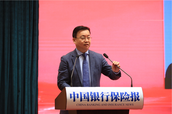 中国保险报业股份有限公司党委书记、董事长 朱进元